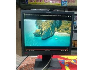 17"বেস্ট কোয়ালিটি মনিটর Lenovo LCD monitor 100% full fresh দাগ আছে