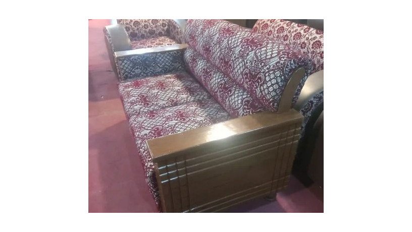 chc-furniture-ntun-seelkri-kather-bks-sofa-big-1